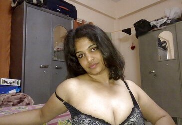 Bangladesi Wifey Nasrin-individual Homemade HD picture by spouse