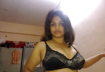 Bangladesi Wifey Nasrin-individual Homemade HD picture by spouse