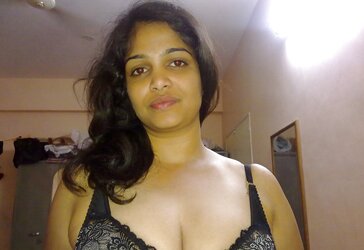 Bangladesi Wifey Nasrin-individual Homemade HD picture by spouse