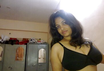 Bangladesi Wifey Nasrin-individual Homemade HD picture by spouse