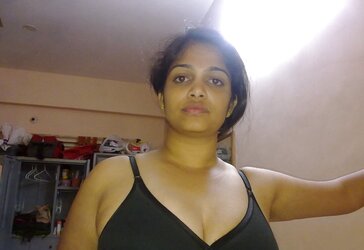 Bangladesi Wifey Nasrin-individual Homemade HD picture by spouse