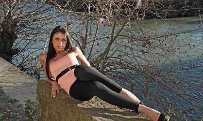 Tribute her for me (and send attaches of tribute to me)