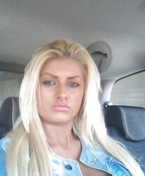Romanian chicks: dana