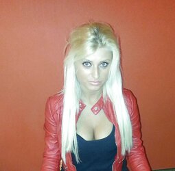 Romanian chicks: dana