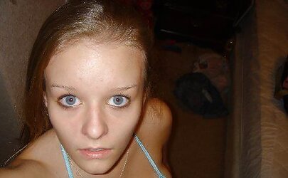 Olivia display herself.two - coolbudy