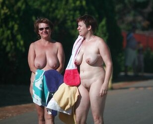 Saggy fun bags 109.