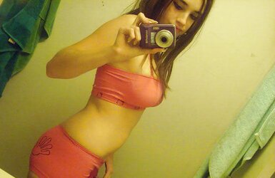 Bk Inexperienced Teenager selfshot