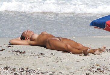 Voyeur a la plage