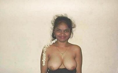 Indian aunty demonstrating