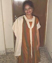 Indian aunty demonstrating