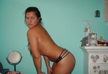 Sensual teenager From SmutDates.com