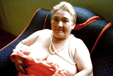 Colombian granny Bell (sixth set)