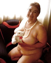 Colombian granny Bell (sixth set)
