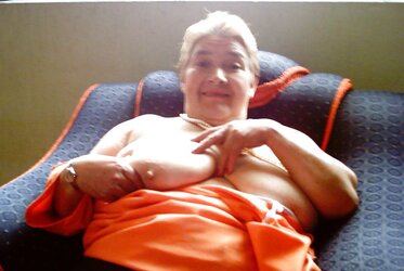 Colombian granny Bell (sixth set)