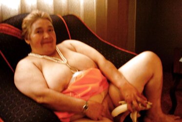 Colombian granny Bell (sixth set)