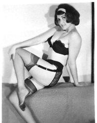 Ultra-Cute vintage gals