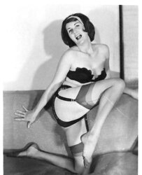Ultra-Cute vintage gals