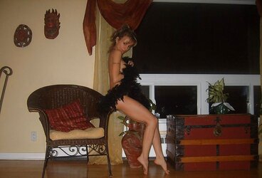 Super-Hot Mummy Posing Bare And Gargling