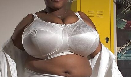 Chunky knockers in hooter-sling