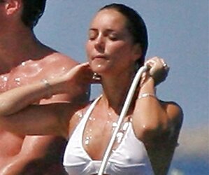 Spectacular Celebs Seethrough by Voyeur TROC