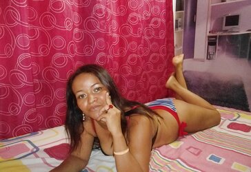 Colombian webcam chicas.
