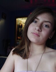 Lara showcases herself
