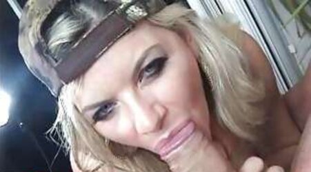 Vicky Vette twitt pictures