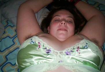 The wifey in green knickers