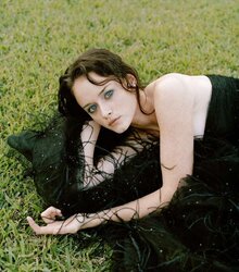 Alexis bledel (y123)