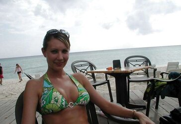Red-Hot inexperienced woman showcasing and displaying her funbags and snatch