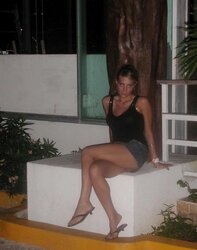 Red-Hot inexperienced woman showcasing and displaying her funbags and snatch