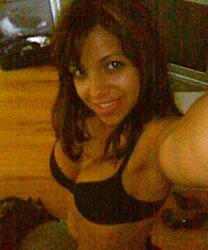 Vida Guerra Cellphone 2010 Leaked Pic