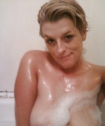 Bouncy tub
