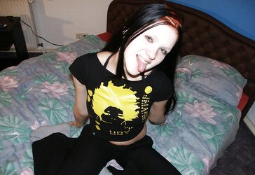 SEXY INEXPERIENCED TEENAGER FROM BERLIN II