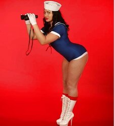Diz se ela nao e gostosa - says if she is not uber-sexy