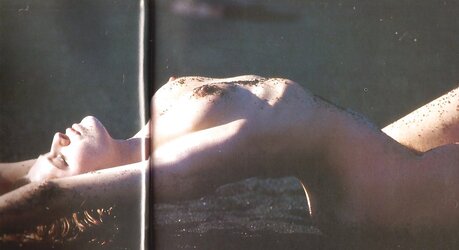 Lynda Lacoste nue