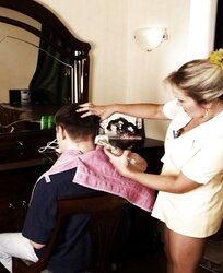 Friseurin gesucht