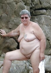 Older hoes want to smash