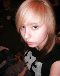 BUXOMY US WOMAN SELFPICS