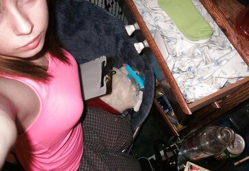 BUXOMY US WOMAN SELFPICS