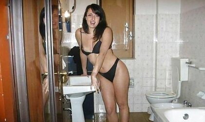 Fledgling Super-Bitch showcases her Cunt