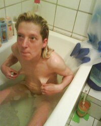 Vags In The Bathtub Bath