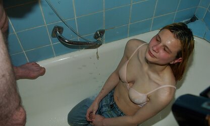 Vags In The Bathtub Bath