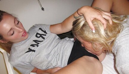 Army Barracks Lesbo Bang-Out
