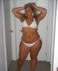 Larger gals sight fine in swimsuits too!