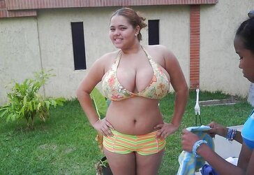 Larger gals sight fine in swimsuits too!