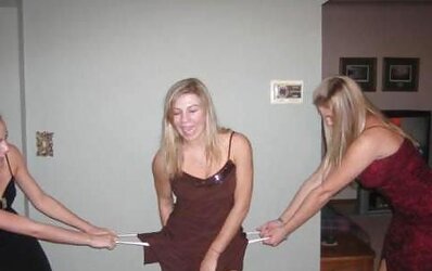 Dame wedgies