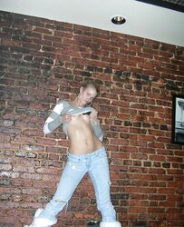 Honeys enjoy to taunt