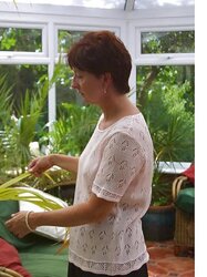 Ann from the countryside demonstrating bare