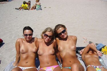 Beach ladies 7.